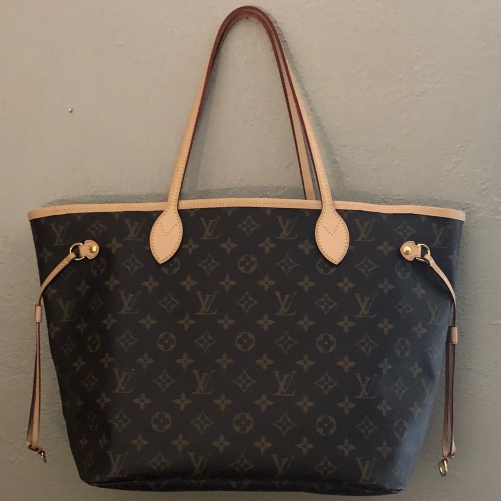Louis Vuitton MM MINT!